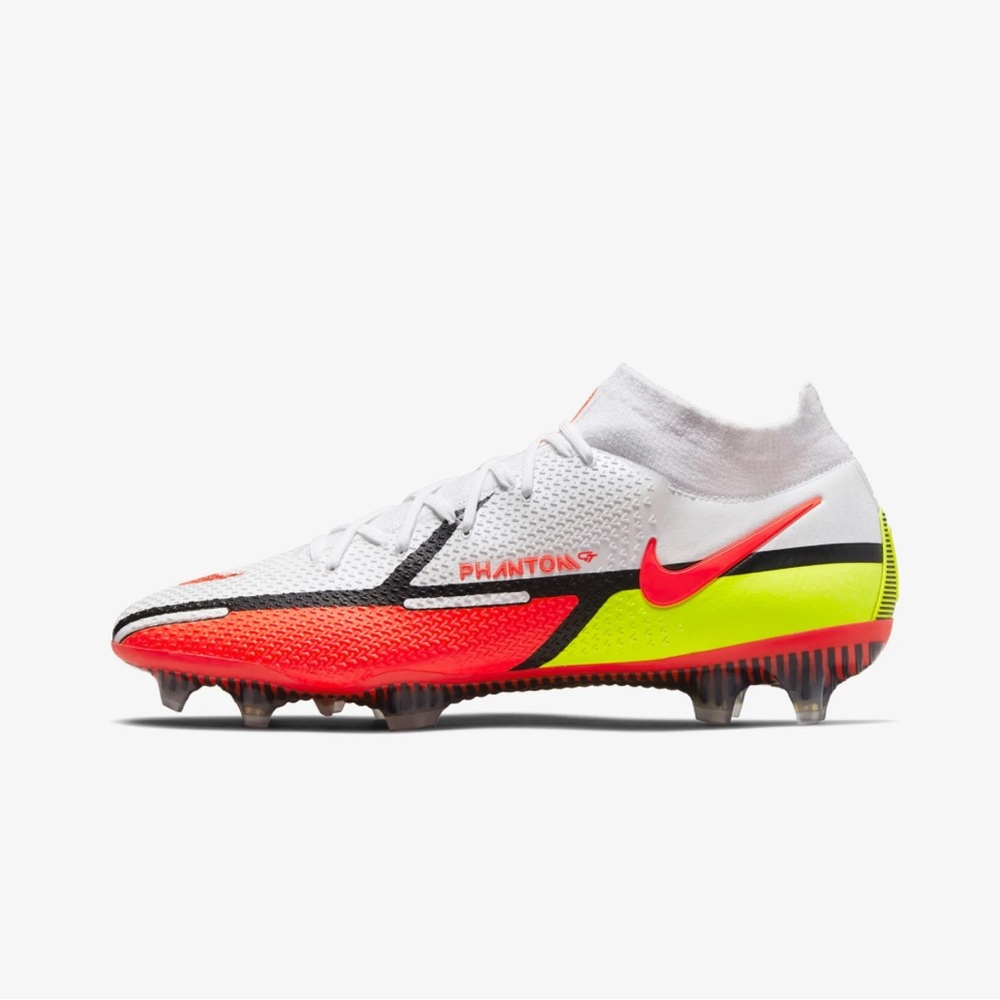 Nike White and Red Athletic Shoes for Performance